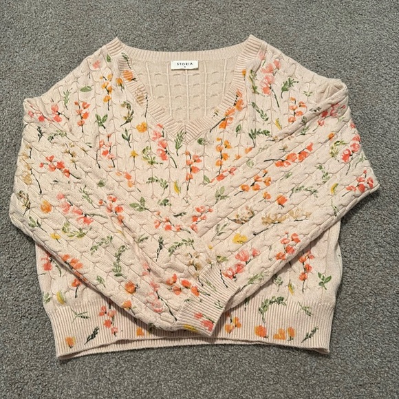 Storia Tops - storia floral sweater